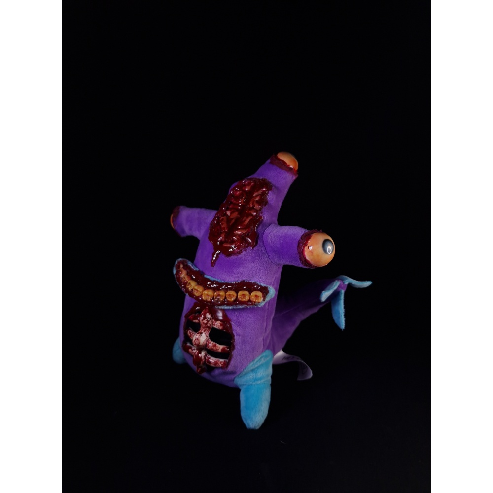 Saritasangerart - Horror art dreadly Alien Pluche knuffel - Paars